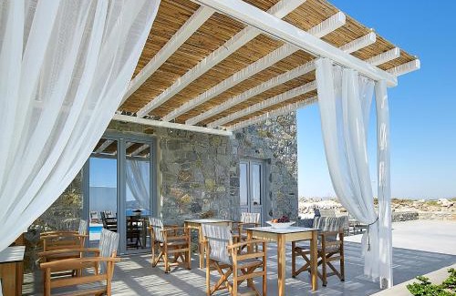 Milos Hotel | Lithos Luxury Rooms (Adults Only)