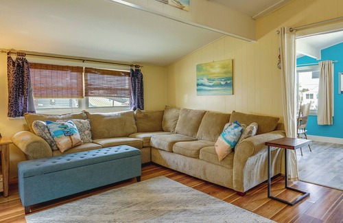 Mystic Island House | Little Egg Harbor Township Home w/ Patio & Kayaks!