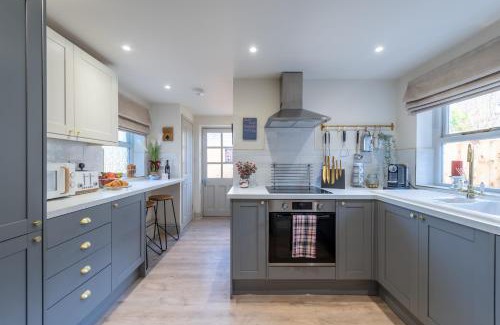Appleby-in-Westmorland House | Little Apple Cottage- Free Parking, Hot tub, Fire, Town Centre