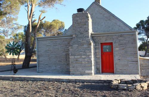 Sutherland House | Little Artist Cottage