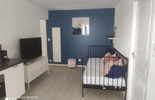 Pleine-Fougeres House | Little baie