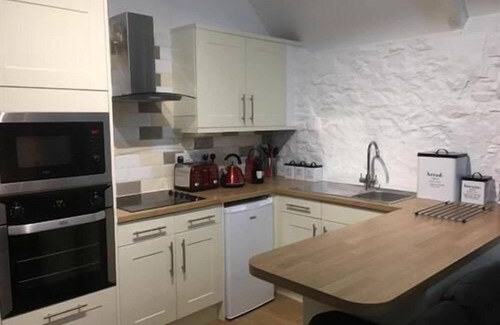 Holsworthy Cottage | Little Barn 3 Bedroom cottage with 2 bathrooms