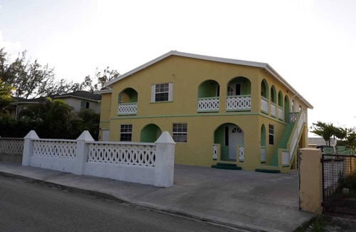 Oistins Apartment | LITTLE BAY.A QUAINT STUDIO to rest