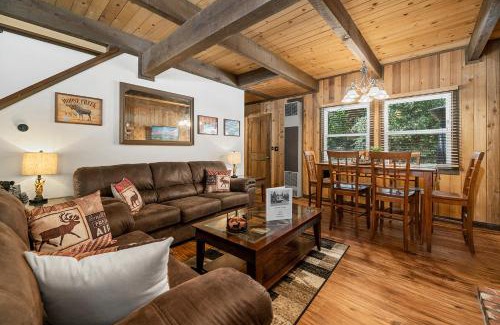 Upper Moonridge House | Little Bear Cottage - Cozy, quaint cabin with a great fireplace and so many fun board games!