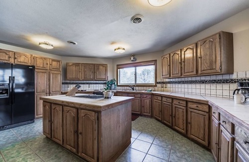 Alto House | Little Bear Lodge: 'Big Lodge filling little shoes' With hot tub. Pet Friendly.