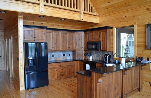 Lake Norman of Catawba Cabin | Little Bear Lodge at Lake Norman!