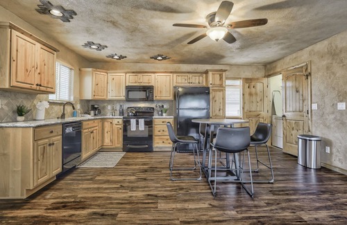 Colorado Springs House | Little Bear