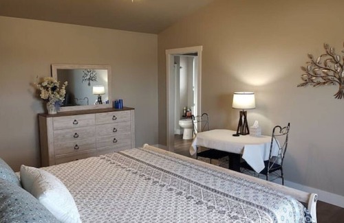 Billings House | Little Bit-O-Country Glam
