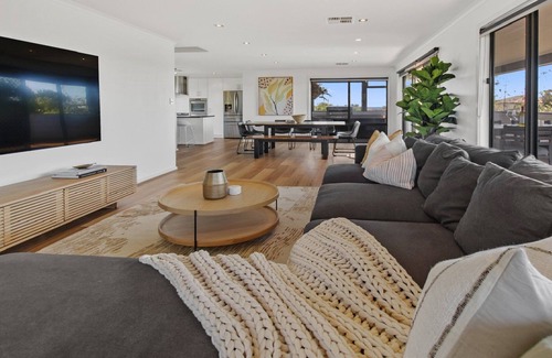 Aldinga Beach House | Little Boast Beach House by Wine Coast Holidays