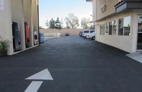 Anaheim Resort Hotel | Little Boy Blue Motel
