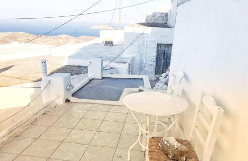 Serifos House | little cactus