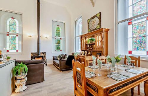 Barnstaple House | Little Chapel