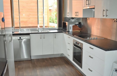 South West Rocks House | Little Fish - walk to town