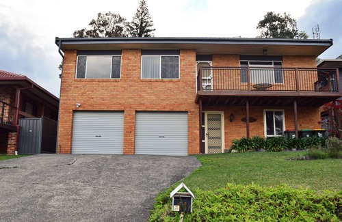 South West Rocks House | Little Fish - walk to town