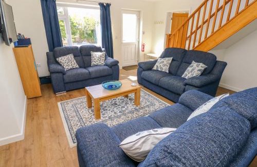 Carew Newton House | Little Freestone
