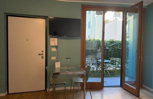 Precotto Apartment | Little Garden