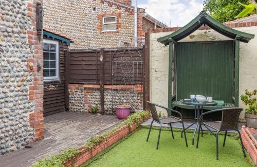 Bacton House | Little Garth