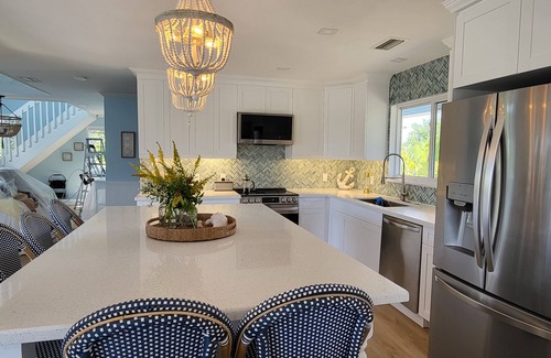 Placida House | Little Gasparilla Island: Luxurious Bungalow, Private Beach, Fishing, Family