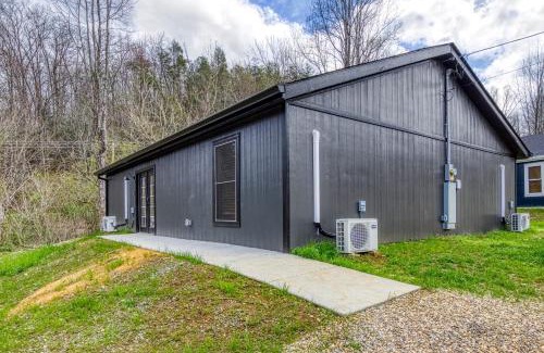 Cosby House | Little Gem Cabin-Pickleball Court, Creek, WIFI, Mountain Views, Starting at 79"