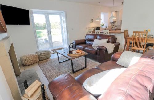 Bamburgh House | Little Haven