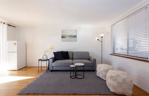 Hillarys Cottage | Little Haven Hillarys