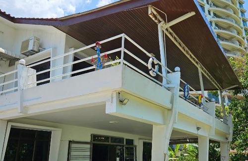 Tanjung Bungah Villa | Little Heaven by Sky Hive, A Beach Front Bungalow