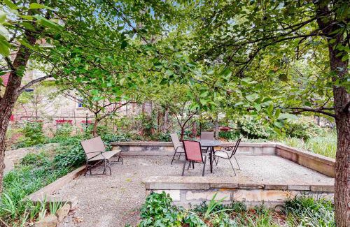Green Hills House | Little House Nashville - Guest House
