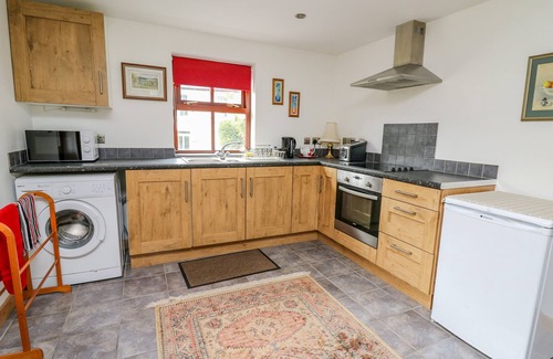 Llanboidy Cottage | LITTLE HOUSE, pet friendly, character holiday cottage in Llanboidy
