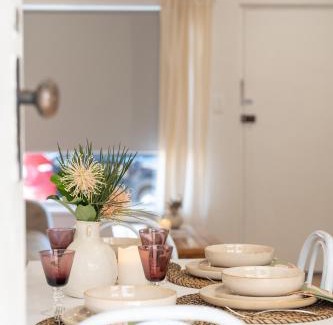 Mile End Apartment | Little Kintore City Escape