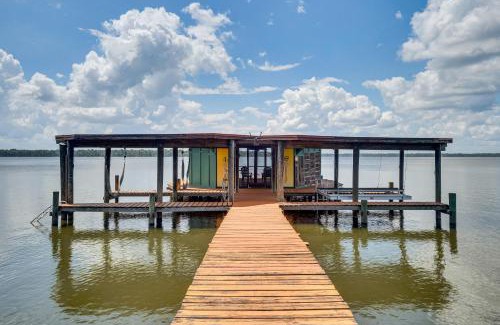 Welaka House | Little Lake George Hideaway with Furnished Boathouse