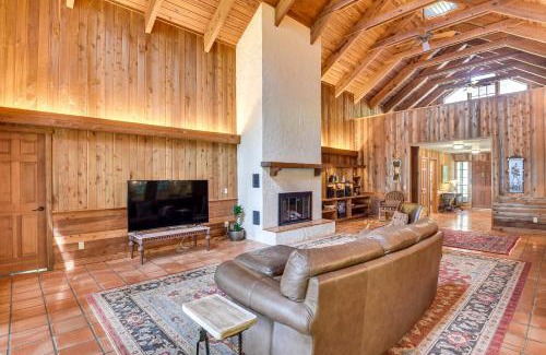 Welaka House | Little Lake George Hideaway with Furnished Boathouse