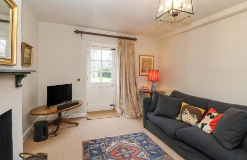 Lechlade House | Little Lemhill Farm Cottage