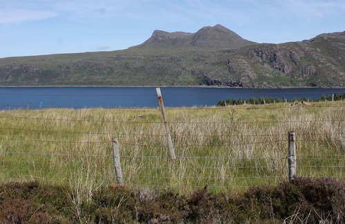 Drumchork Cottage | LITTLE LOCH VIEW, pet friendly, character holiday cottage in Poolewe