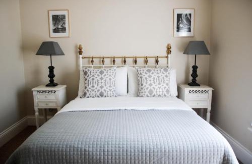 Cheltenham Bed & Breakfast | Little Manor