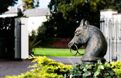 Cheltenham Bed & Breakfast | Little Manor