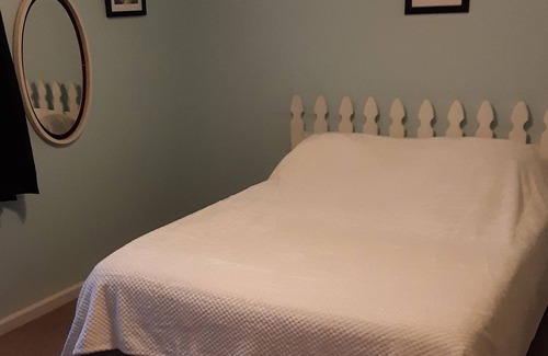 Dover House | Little Mistletoe Plantation. A place for adventure and rest.