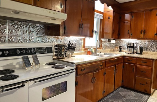 Woodstock House | Little Mountain Farm House w/North Mountain View