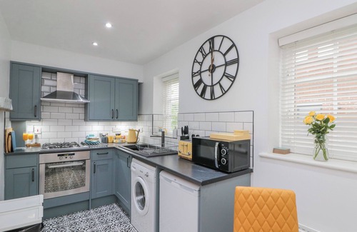 Guisborough Cottage | LITTLE NEST COTTAGE, pet friendly in Guisborough