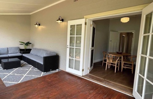 Dubbo Cottage | Little Nest Stays Dubbo