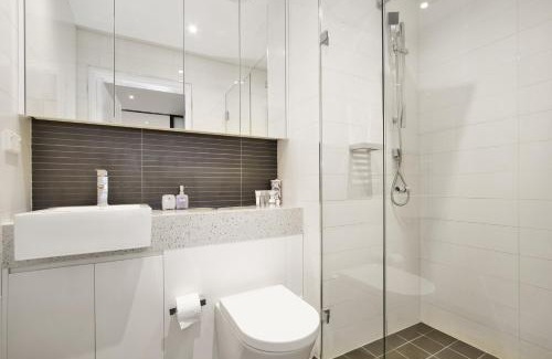 Darlinghurst Apartment | Little New York on Riley - Executive 1BR Darlinghurst Apartment with New York Laneway Feel