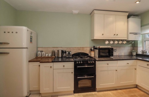Upton St. Leonards Cottage | Little Noo