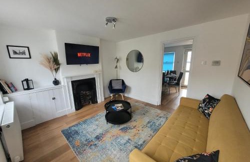 Colchester House | Little Oaks House - Historic Charm & Modern Comfort in Colchester by Catchpole Stays