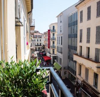 Cannes City Centre Hotel | Little Palace