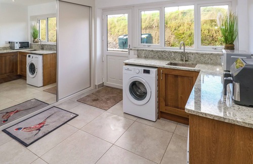 Whitland Cottage | Little Pale