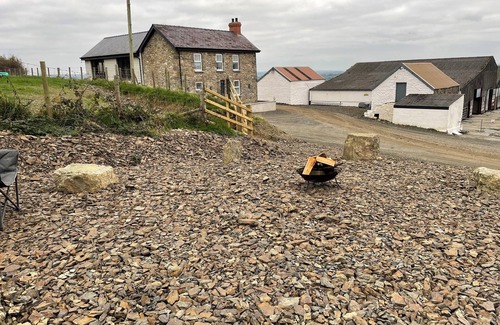 Whitland Cottage | Little Pale