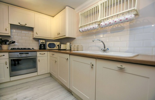 Brighton House | Little Paris Parking by Brighton Holiday Lets