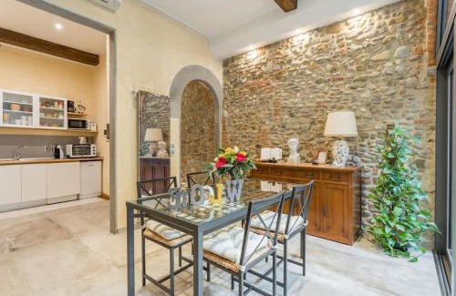 Sant' Ambrogio Apartment | Little Patio
