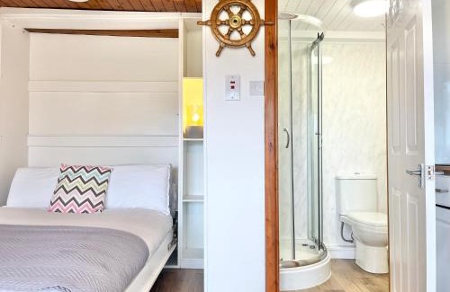 Newlyn House | Little Penkernick- Newlyn with parking