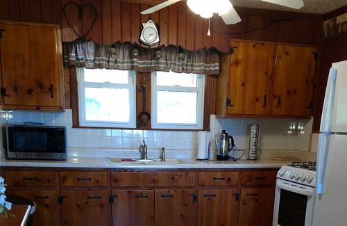 Ipava Cabin | Little Red cabin by The Spoon River