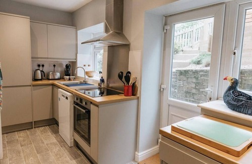 Ogden House | LITTLE RED HOLIDAY HOME/Luxe 2 bed accommodation in Halifax/West Yorkshire